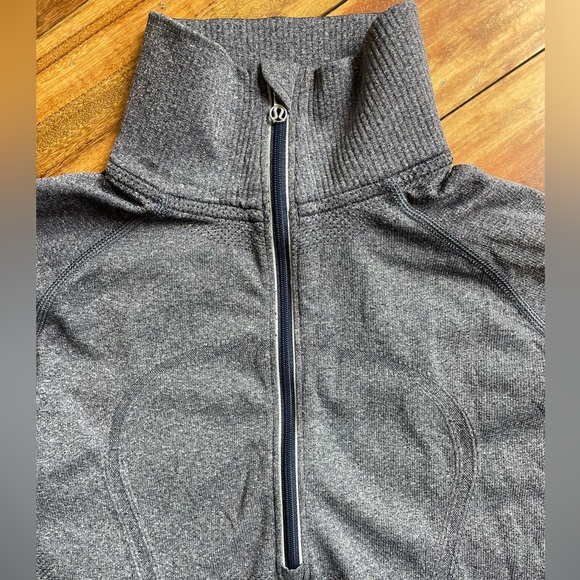 Lululemon Swiftly Zip Top - Picture 4 of 4